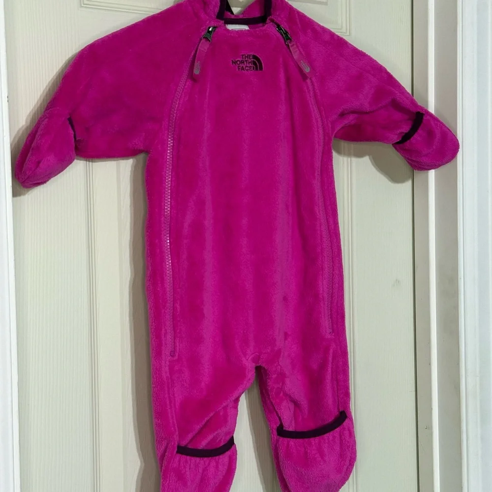 The North Face Fuchsia Pink Fuzzy Bunting One Piece Baby 3-6 Month